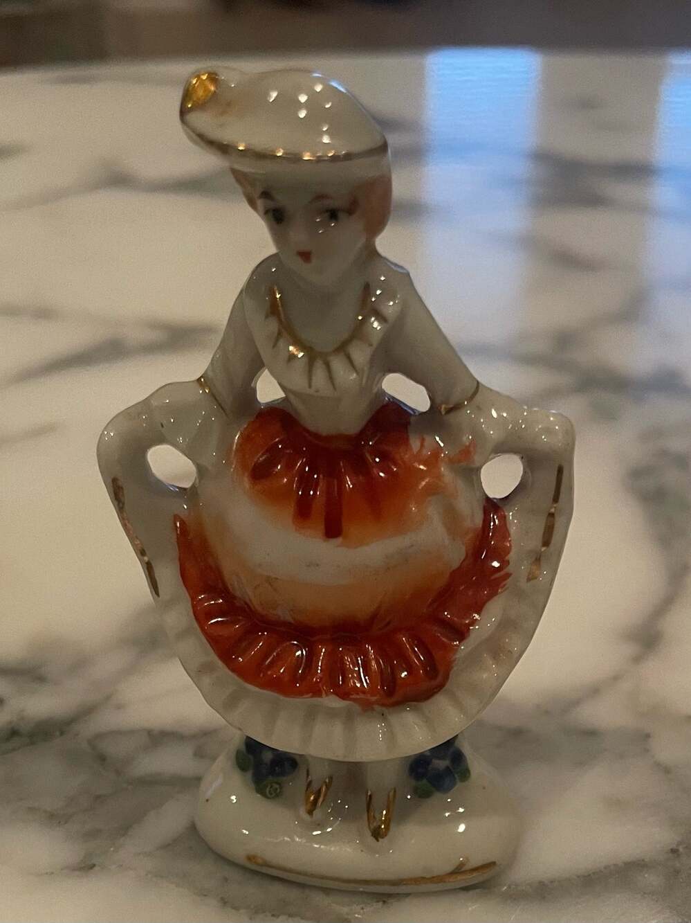 Occupied Japan 1940ish - Porcelain Recreation of Noblewoman, 3"-4", A5